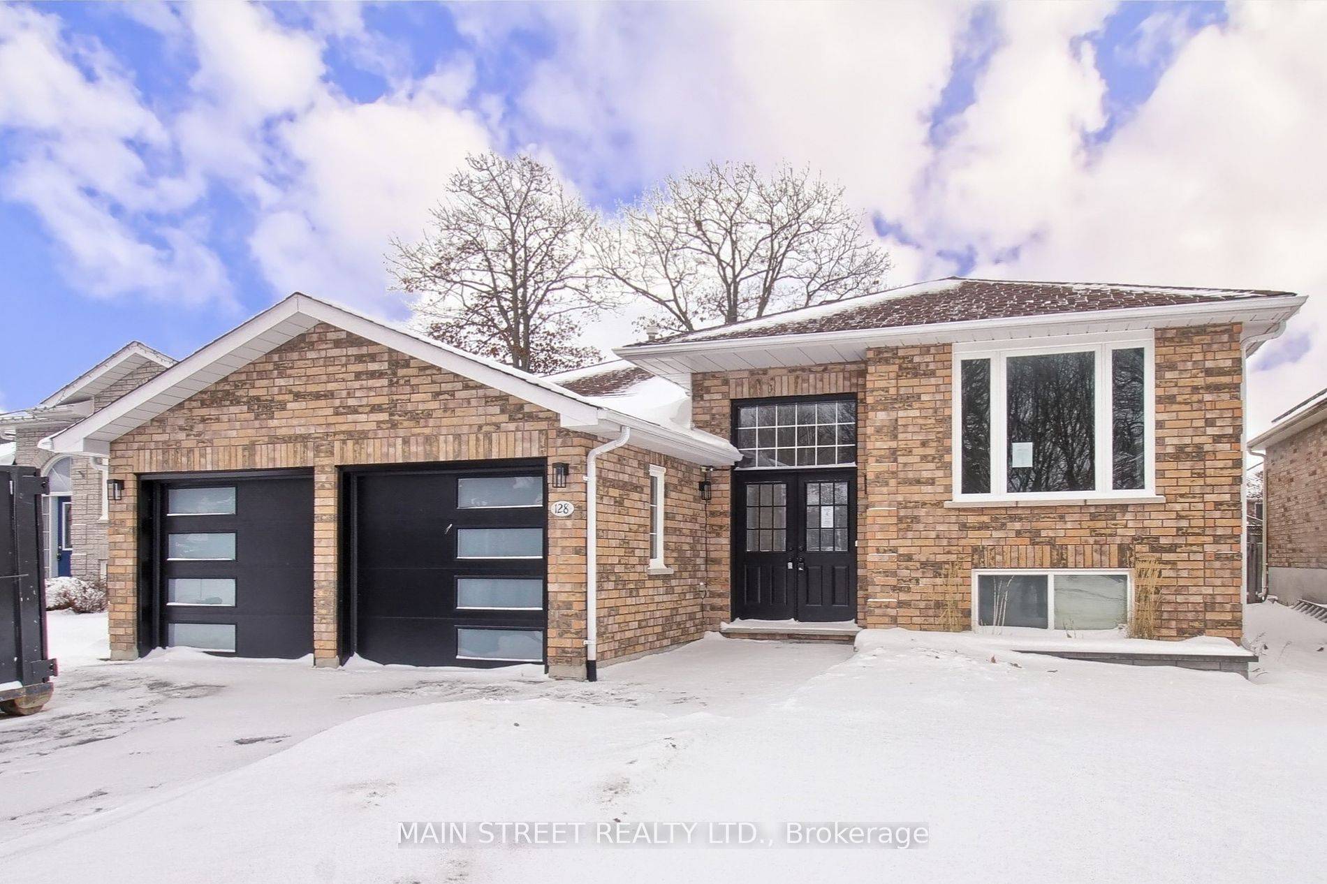 Stunning Renovated Raised Bungalow Situated on a Premium Lot in South Barrie !