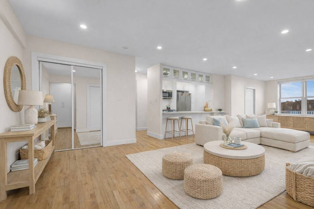 Welcome home to Residence 5C at The Dartmouth 399 Ocean Parkway, a beautifully proportioned three bedroom, two bath cooperative set along one of Brooklyn's most historic and picturesque boulevards.