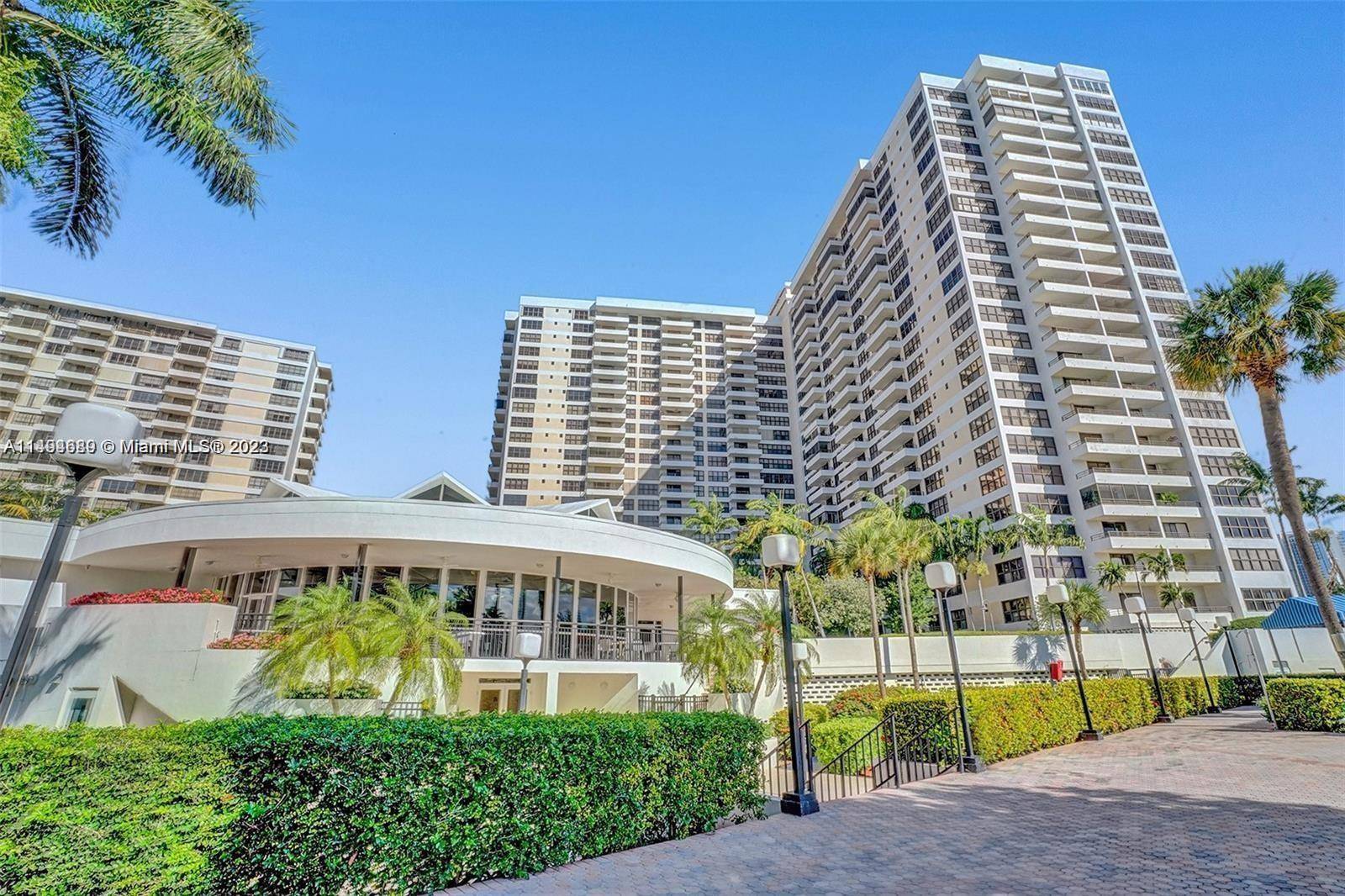 2 2 Corner unit at waterfront hi rise Three Island resort style with security.