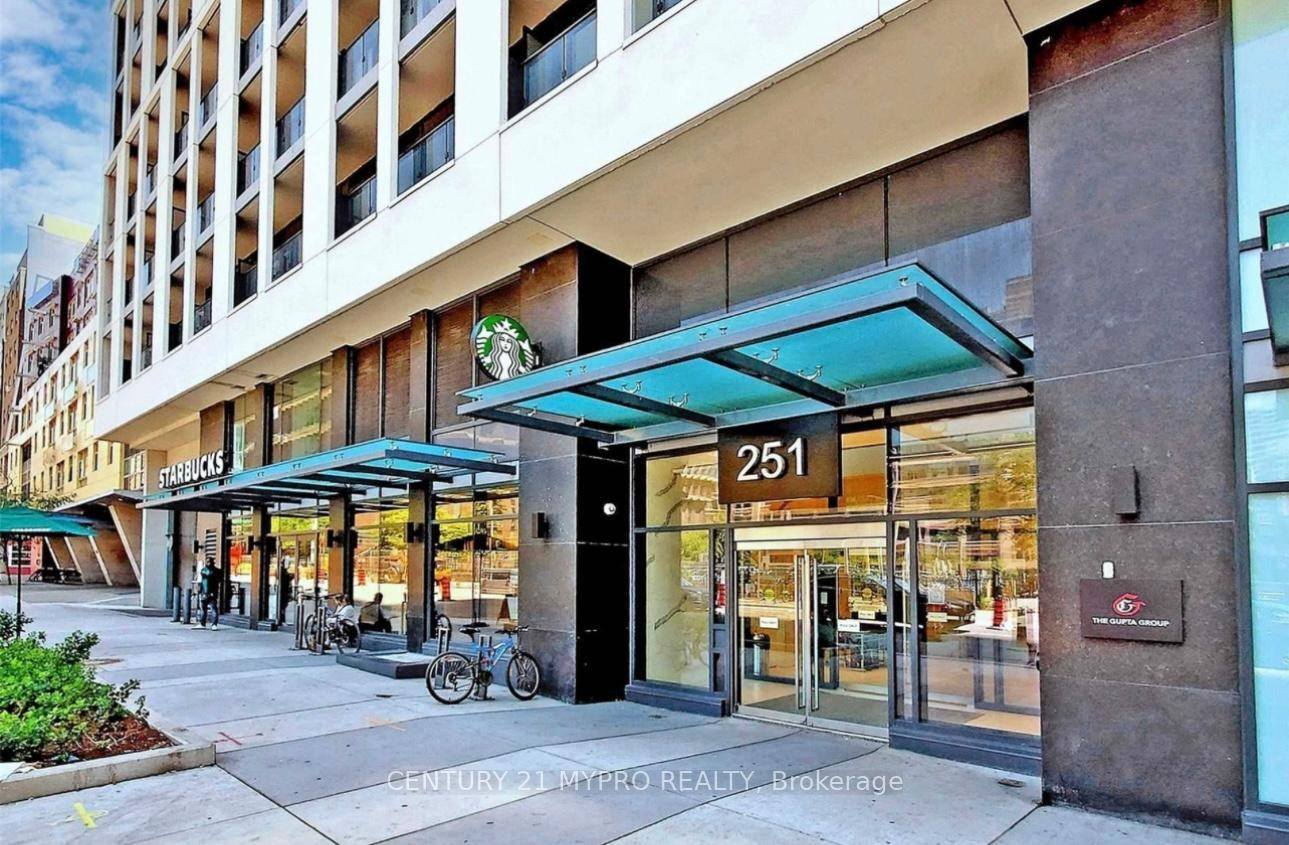 Prime Downtown Toronto Location !
