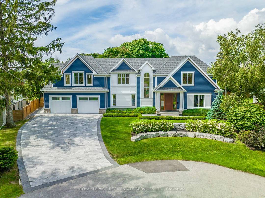 Stunning New Custom Built Masterpiece !