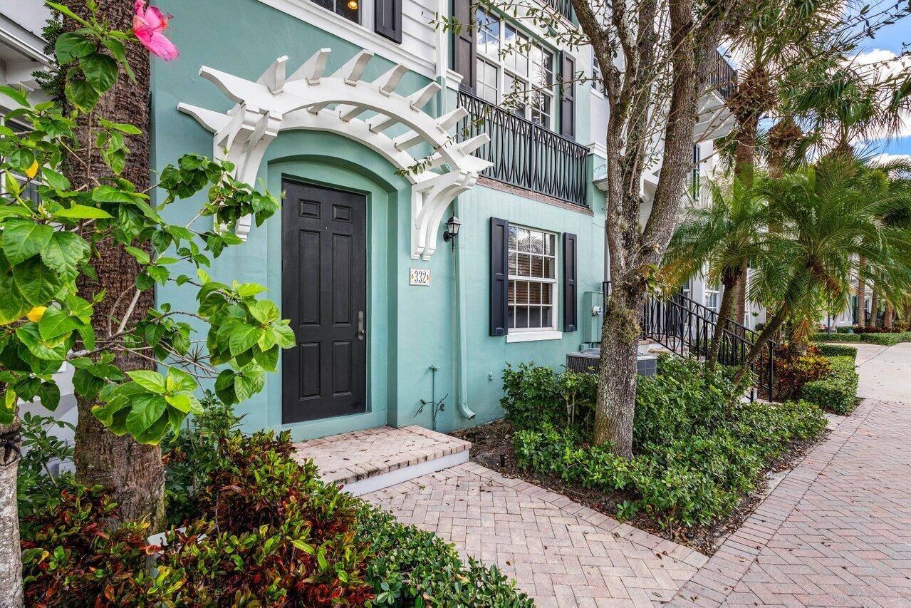 Live the ultimate Downtown Delray Beach lifestyle for under 1 million in this 3 bedroom, 3.