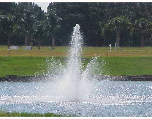 Laurel Reserve is a unique community of 96 lots on 80 acres of land adjacent to a 180 acre Eagle Preserve in the city of Sebastian.