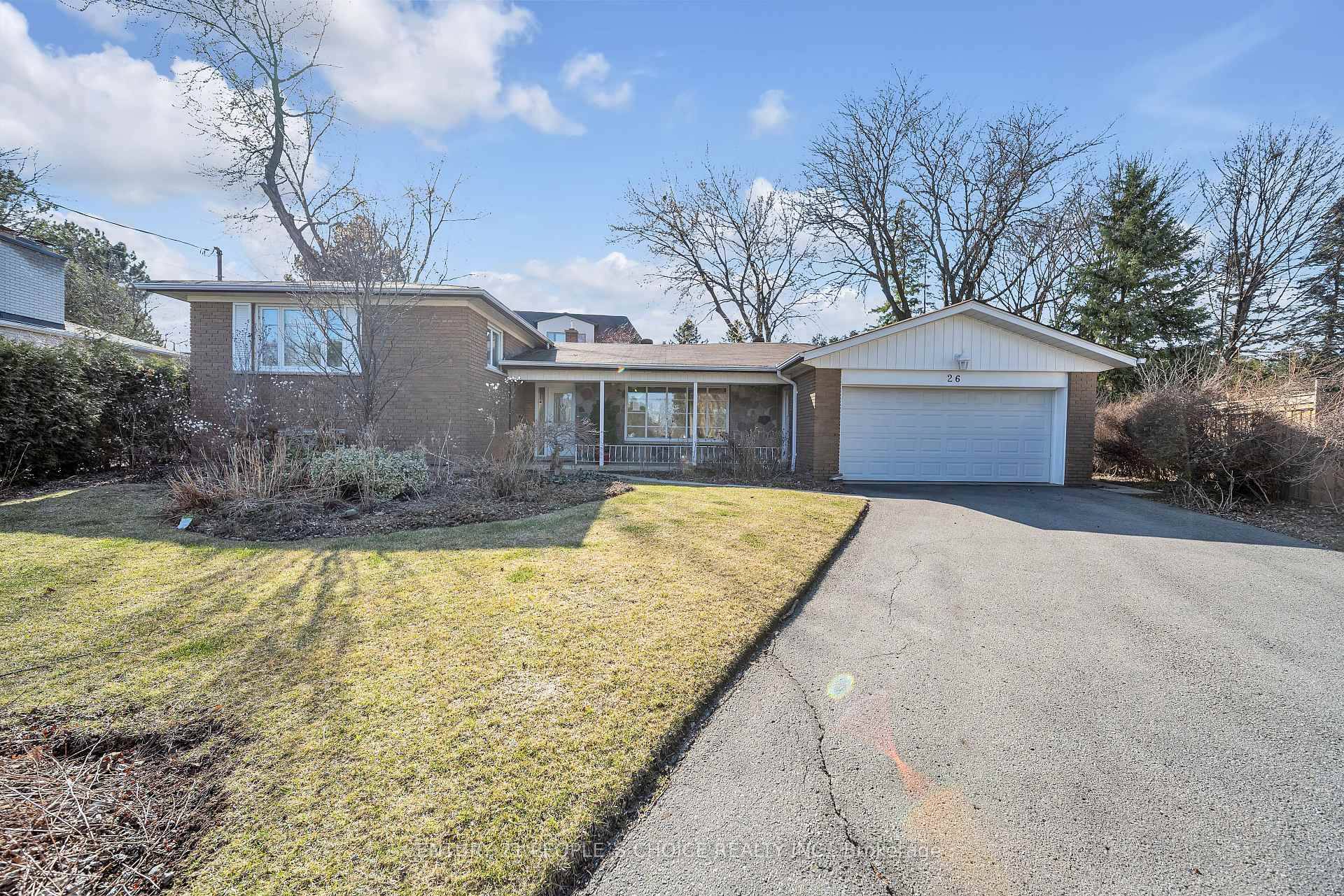 Exceptional Family Home on a Premium Lot A Rare Opportunity !