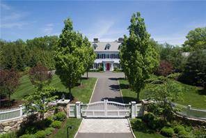 Move in immediately to this Classic Connecticut home in mid country Greenwich.
