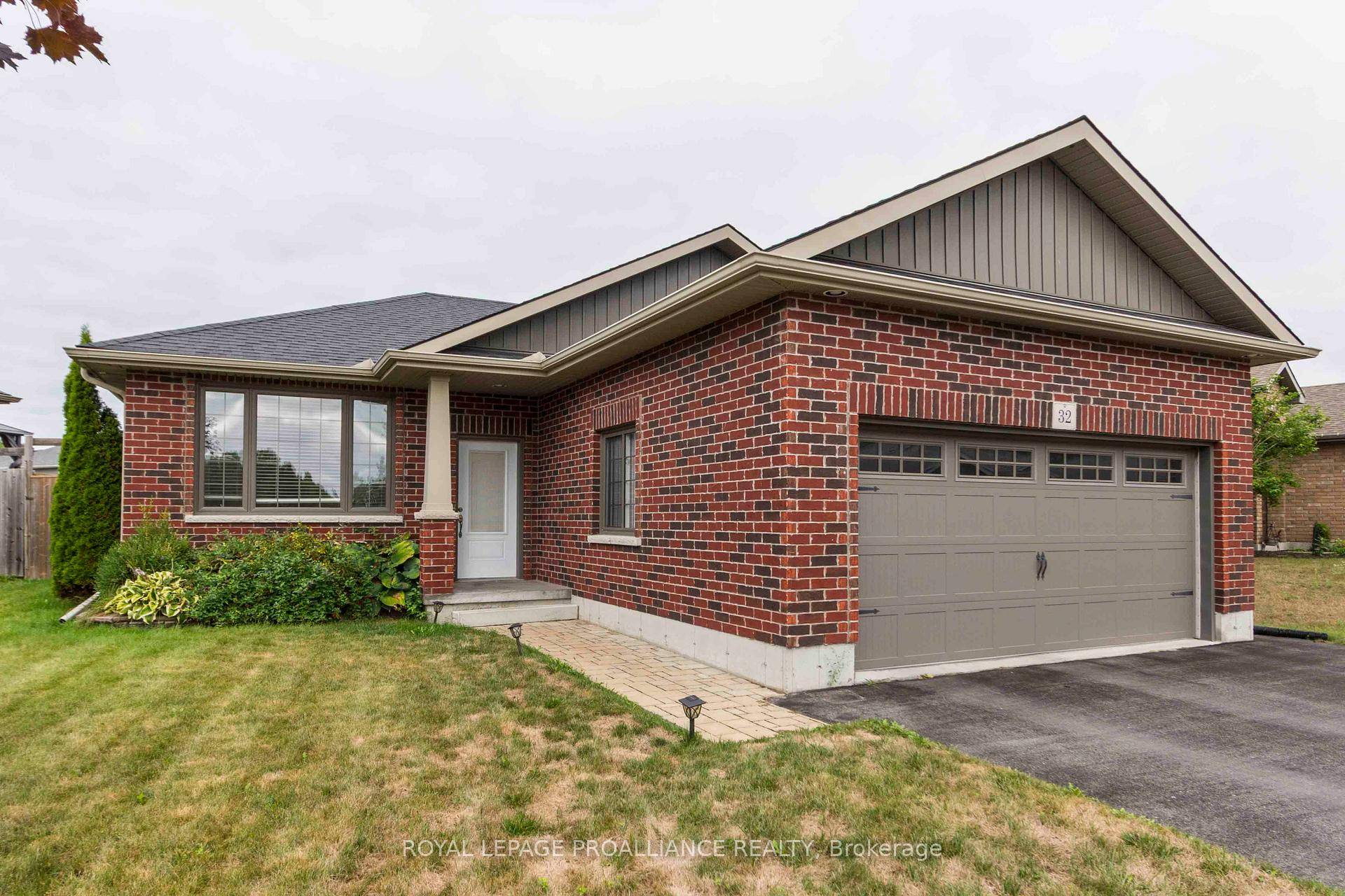 All you need and more. This upgraded single family detached home is all you need with 3 bedrooms 2 bathrooms and a double garage in the very popular Brookshire Meadows ...