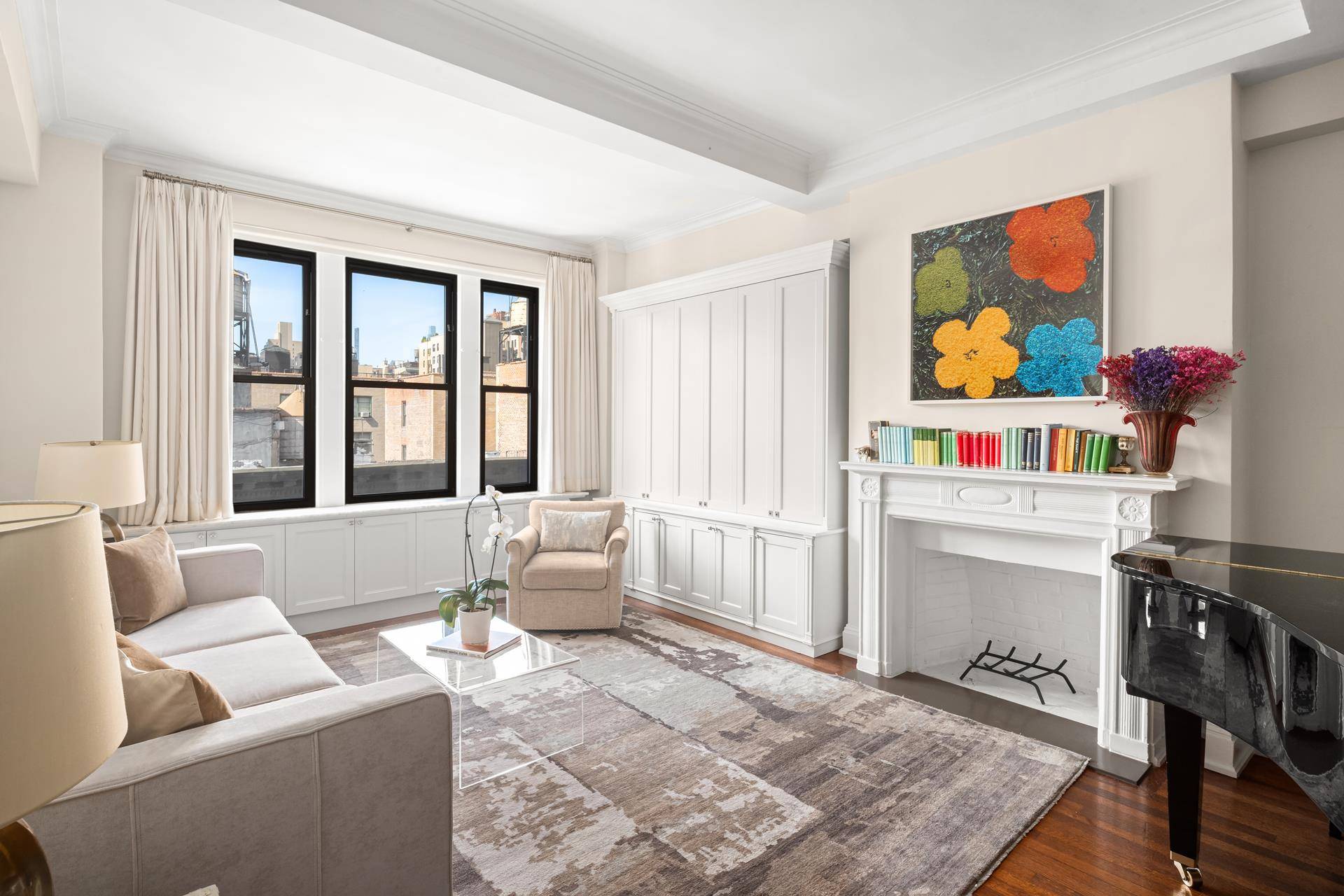 Welcome home to Apartment 9A, a classic six in prime Carnegie Hill !
