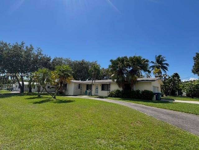 Calling all CASH BUYERS, don't miss the opportunity to own this 3 bedroom, 2 bathroom one story home on 1 3 acre in one of Palmetto Bay s most desirable ...
