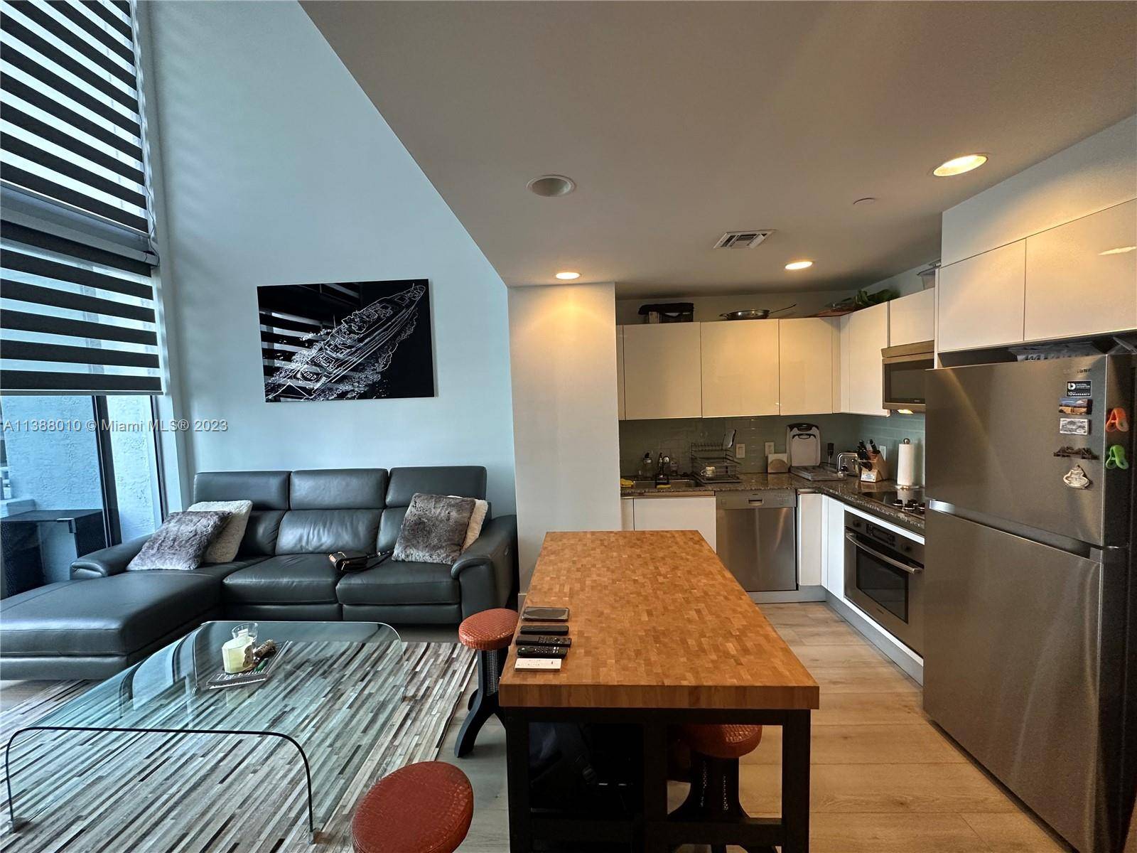 Stunning loft in the heart of Brickell, One bedroom Plus Den and two complete bathrooms.