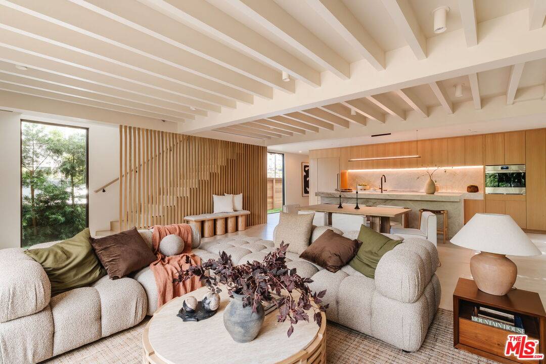 740   Amoroso Ct 5BR Marina Del Rey La