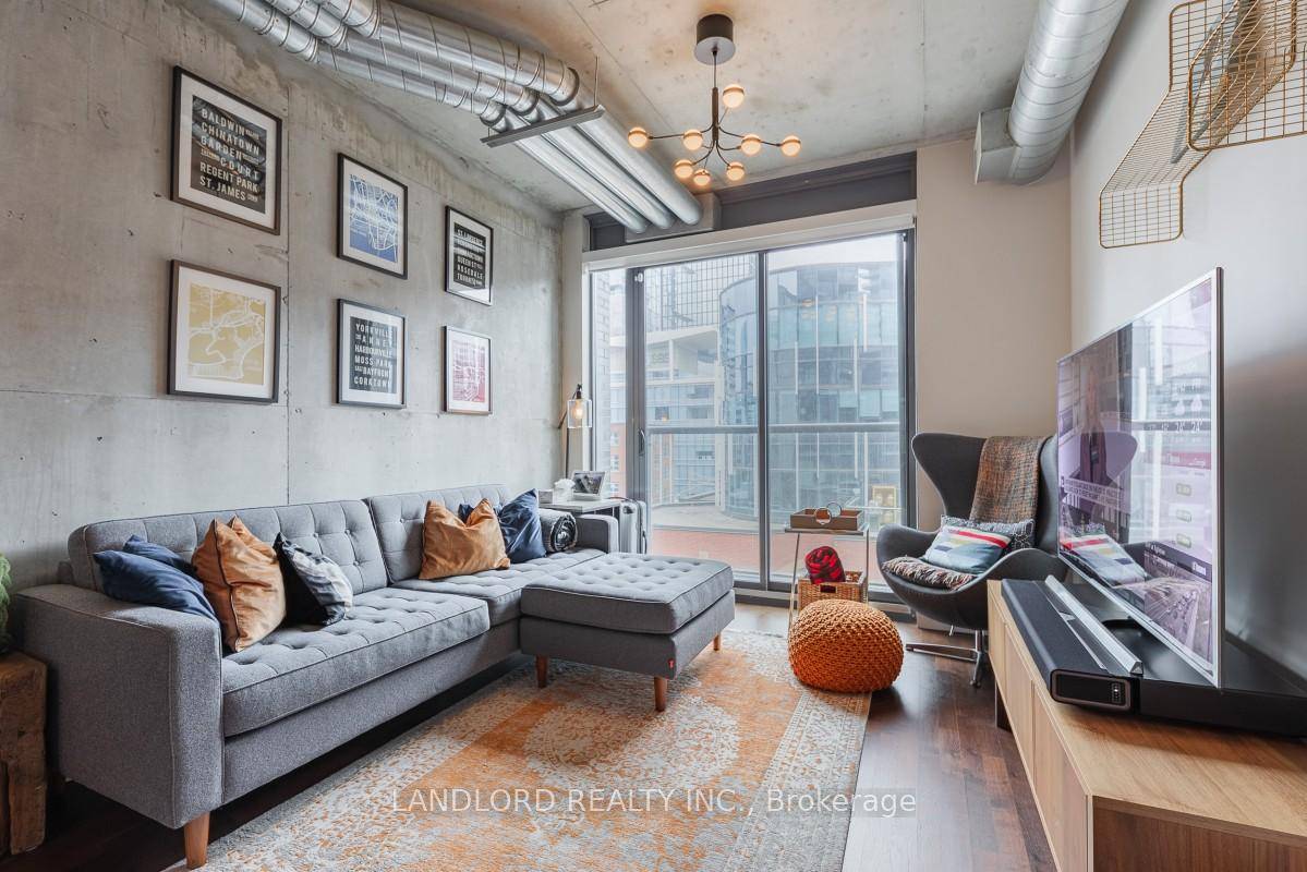 Enjoy Carefree Living In This Professionally Managed 1 Bed Den, 1 Bath Loft Style Condo In The Heart Of The Vibrant St.