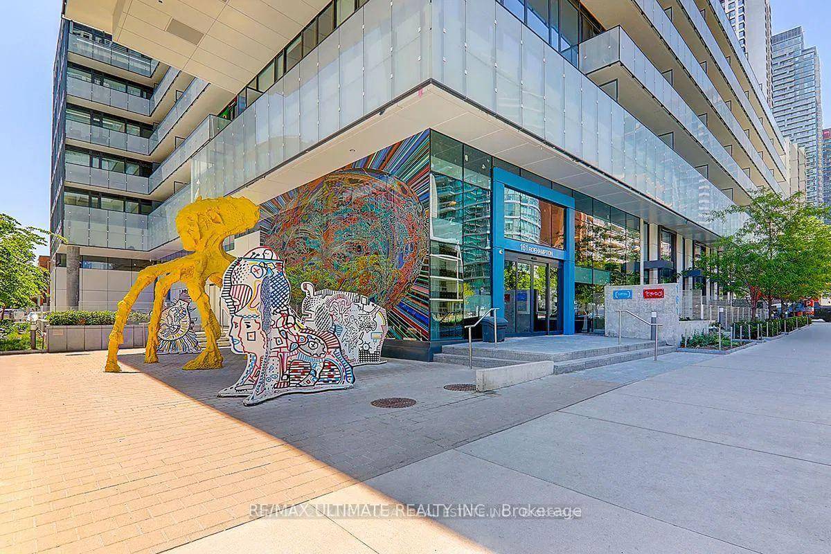 Welcome to 161 Roehampton Ave in Midtown Toronto.