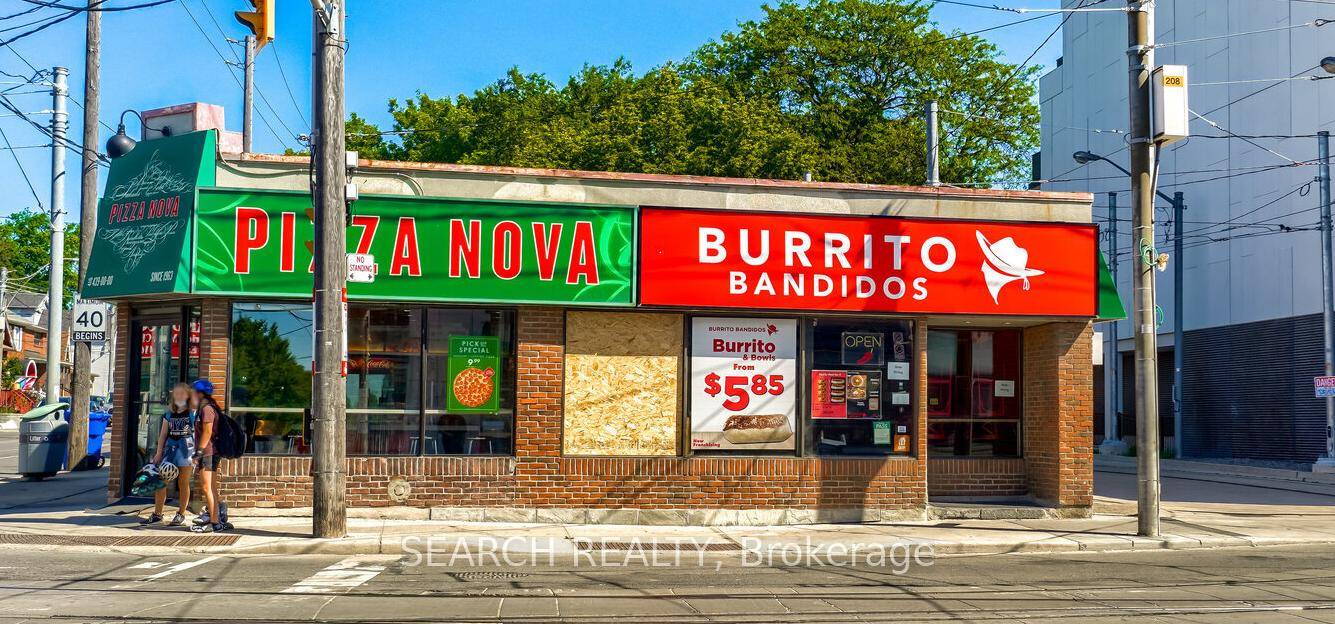 Thriving Burrito Bandidos franchise opportunity in a prime Toronto location !