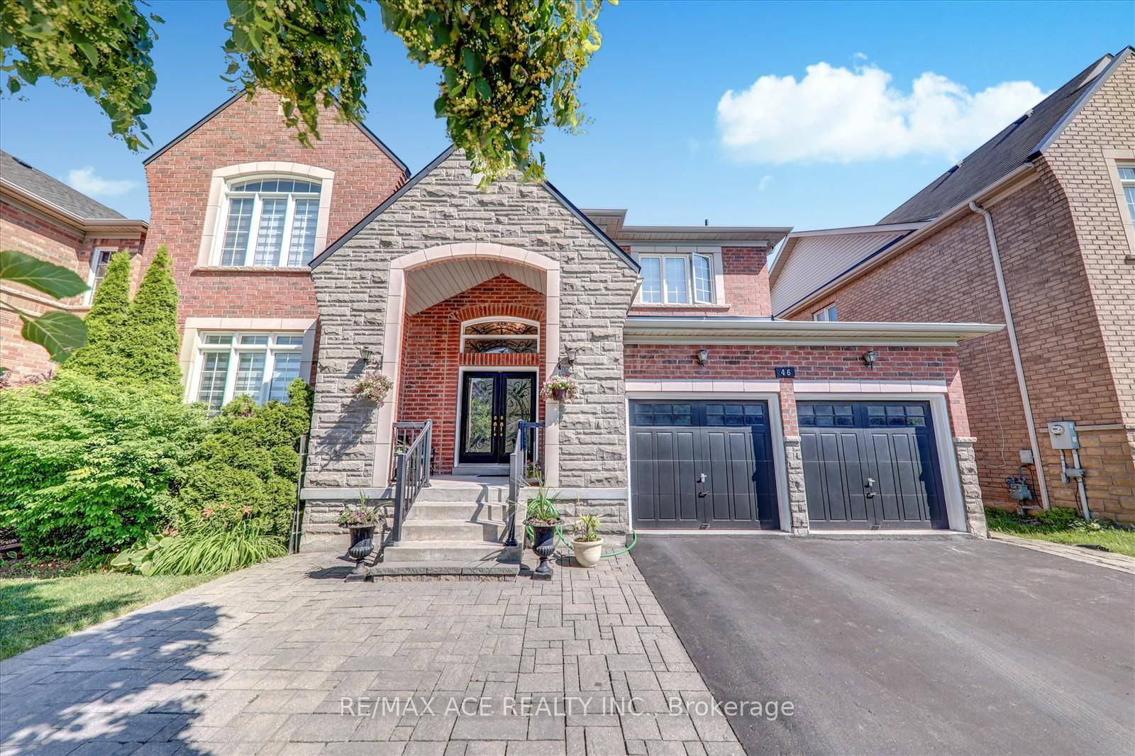 Welcome to this exceptional and spacious detached family home, offering over 3, 500 sq.