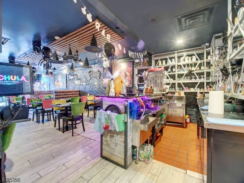 FOR SALE Premier Turnkey Restaurant Lounge.