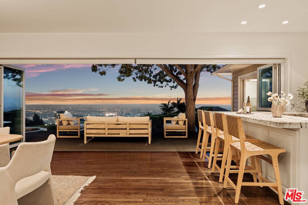 9279   Sierra Mar Dr 2BR Sunset Strip La