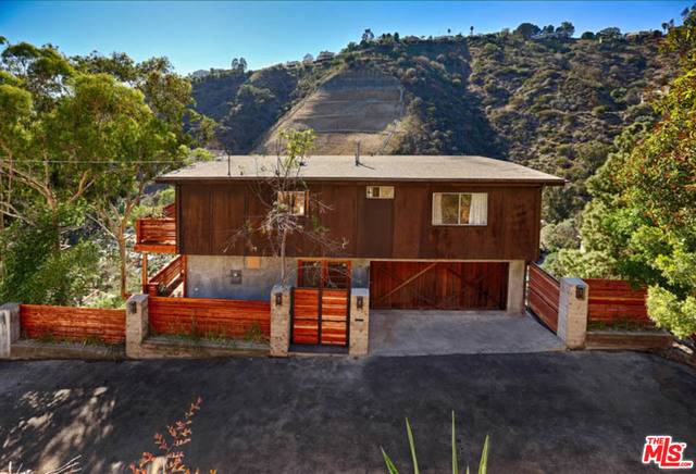 8040 HIGHLAND TRL 3BR Hollywood Hills East La