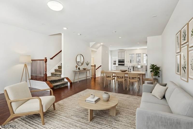 Available Immediately ! Minimum 1 year lease.