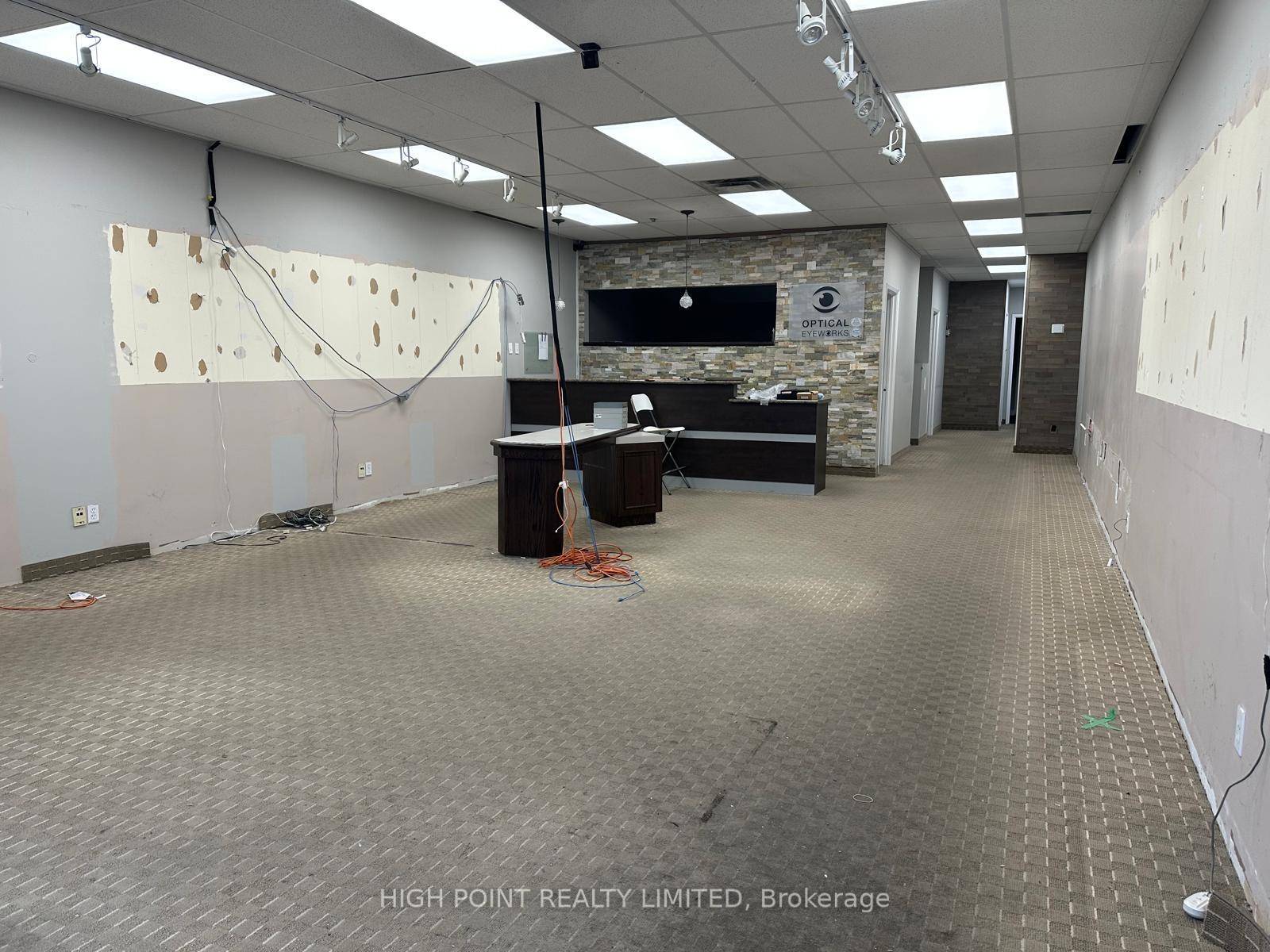 Nice, bright space in a busy, well kept plaza with fantastic access to major streets and highways.