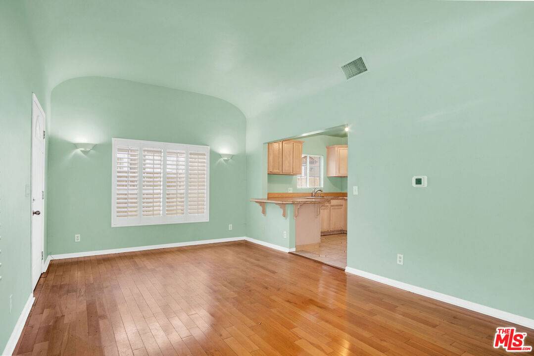 7275   Fountain Ave 2BR Hollywood Hills East La