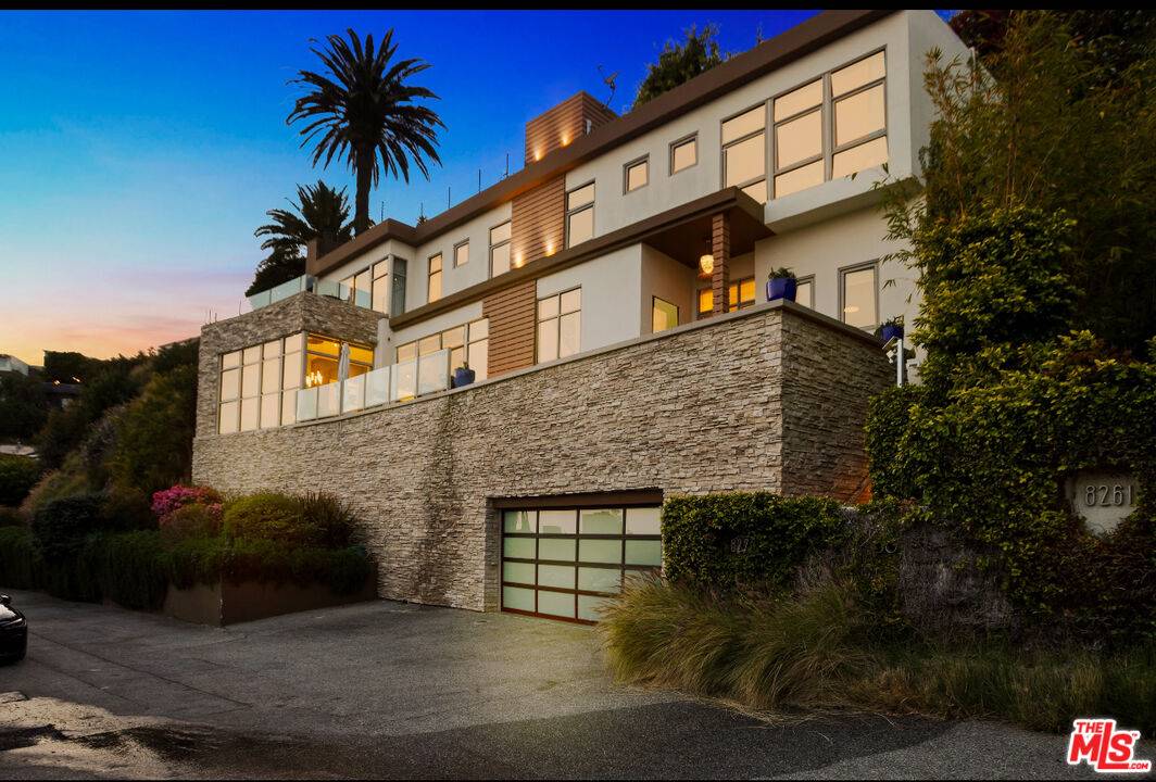 8271   Woodshill Trl 2BR Sunset Strip La