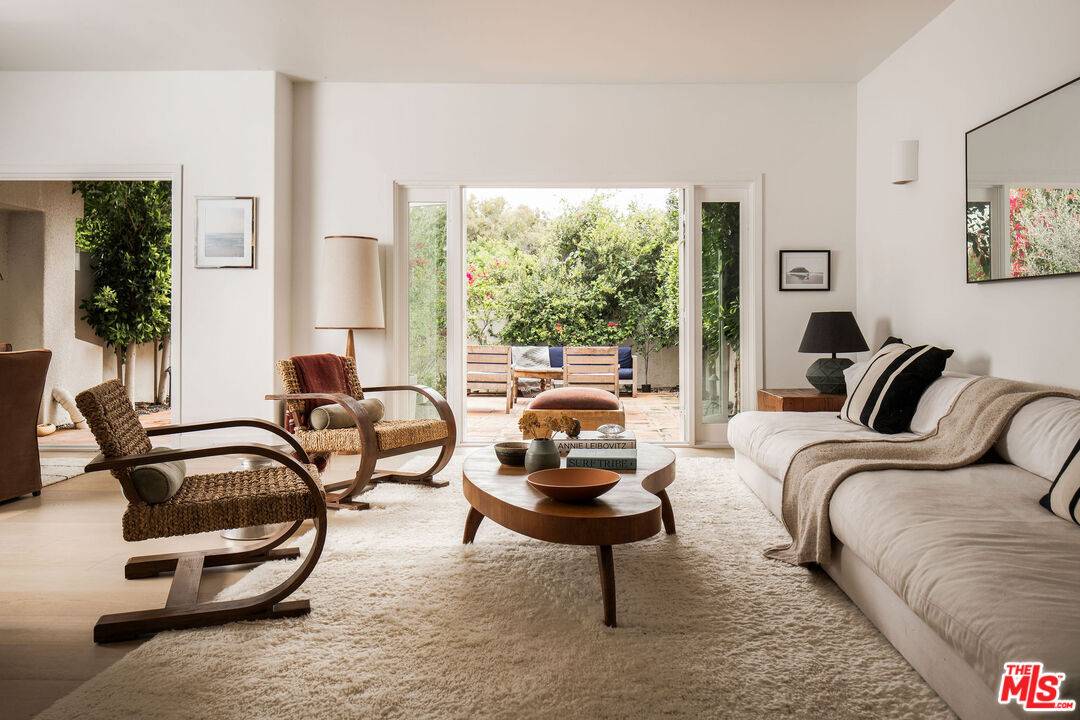 6435 Zumirez Dr 2BR Malibu La