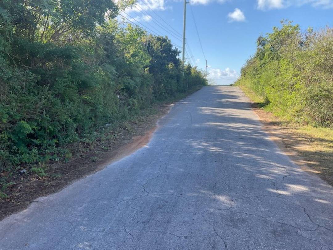 HILLTOP LOT IN SCRUB HILL Land Long-Island-Bahamas