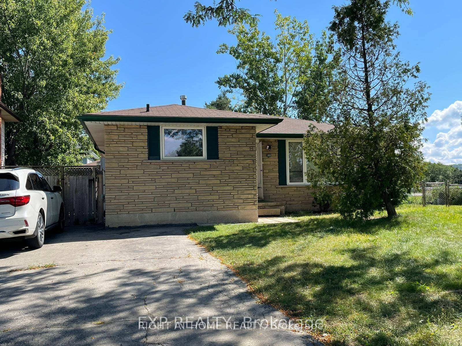 Renovated Bungalow Huge Corner Lot Family PerfectWelcome to your next chapter, a stunning, fully renovated bungalow nestled on a prime corner lot in one of Grimsby's most desirable neighbourhoods.