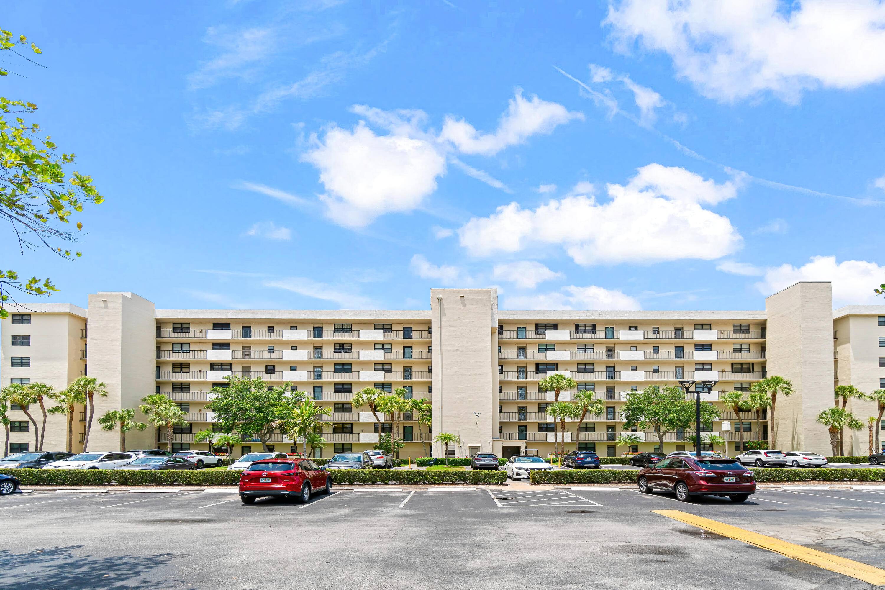 Turnkey, Furnished 2 bedrooms, 2 bathrooms condo located on the 6th floor offering stunning views of the golf course.