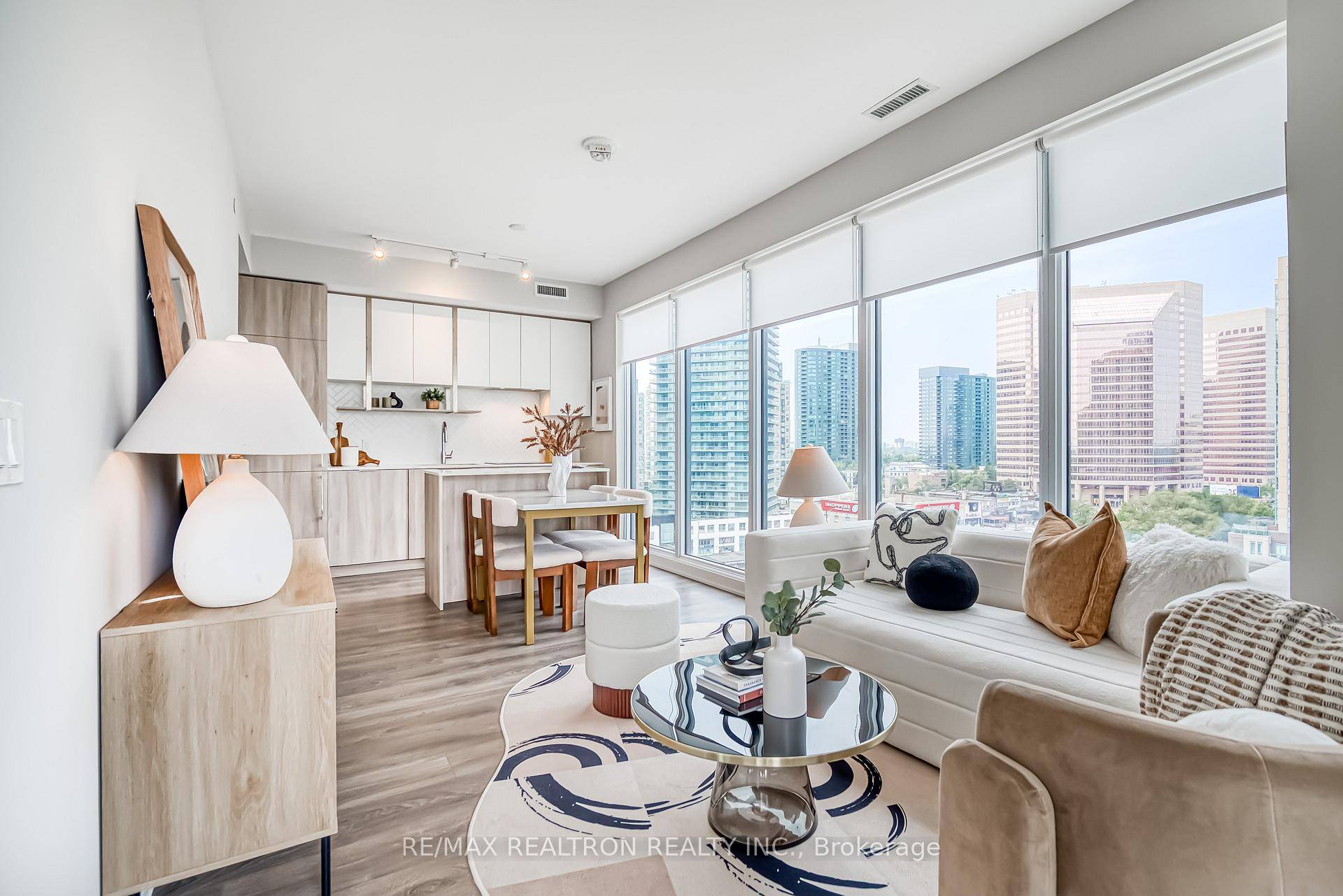 Welcome to Azura Condos by Capital Developments, a luxury residence perfectly located in the heart of North York.