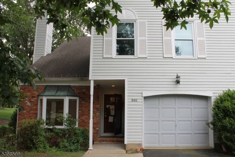 Nice multi level townhouse, featuring skylights, jacuzzi, walk in closet, private deck and basement.