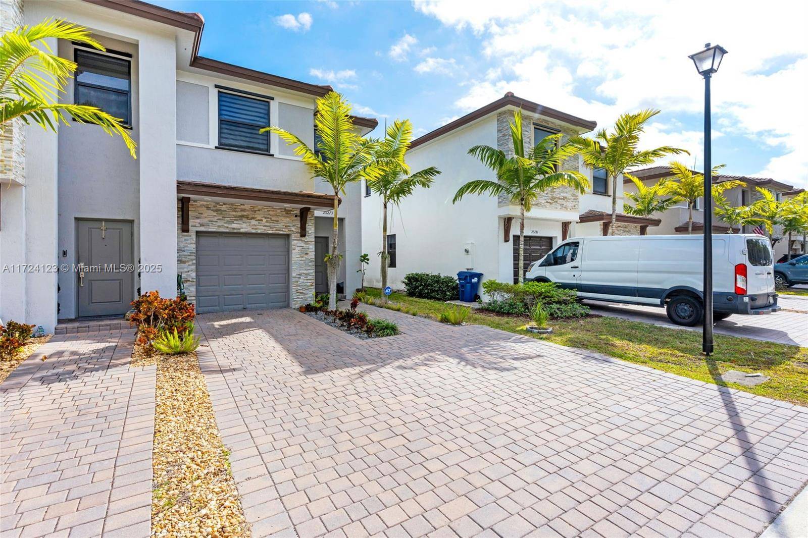 This beautiful twin home in Campo Bello community offers modern living.