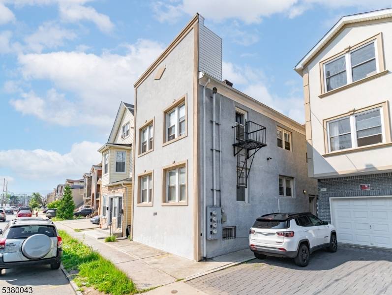 Own a versatile, income generating property with multiple rentable units.
