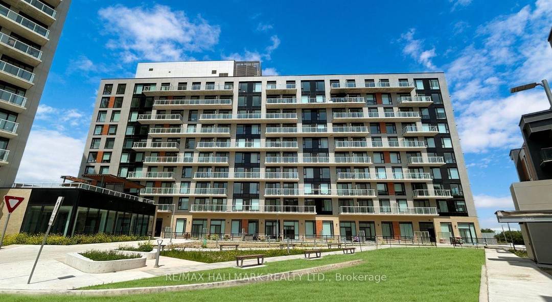 Spacious 1 Bedroom Plus Large Den with 1 Parking and 1 Locker at Elgin East.