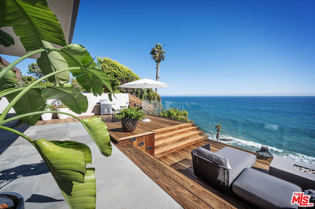 33428   Pacific Coast Hwy Malibu LA