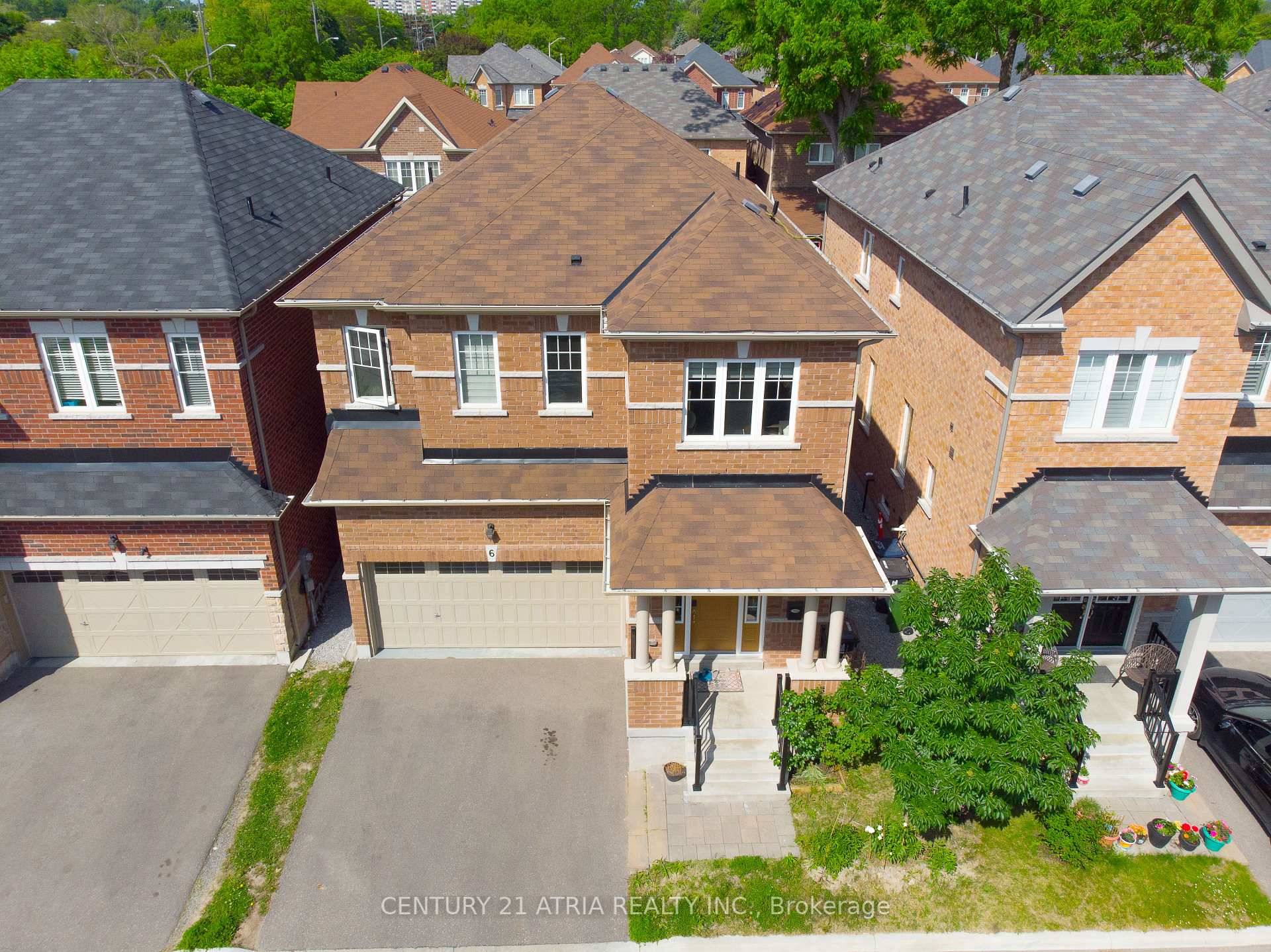Luxurious Detached Home in Highland Creek BUILDERS TOP MODEL The Monarch ModelDiscover refined living in this luxurious detached home nestled on a private road in the highlysought after Highland Creek ...