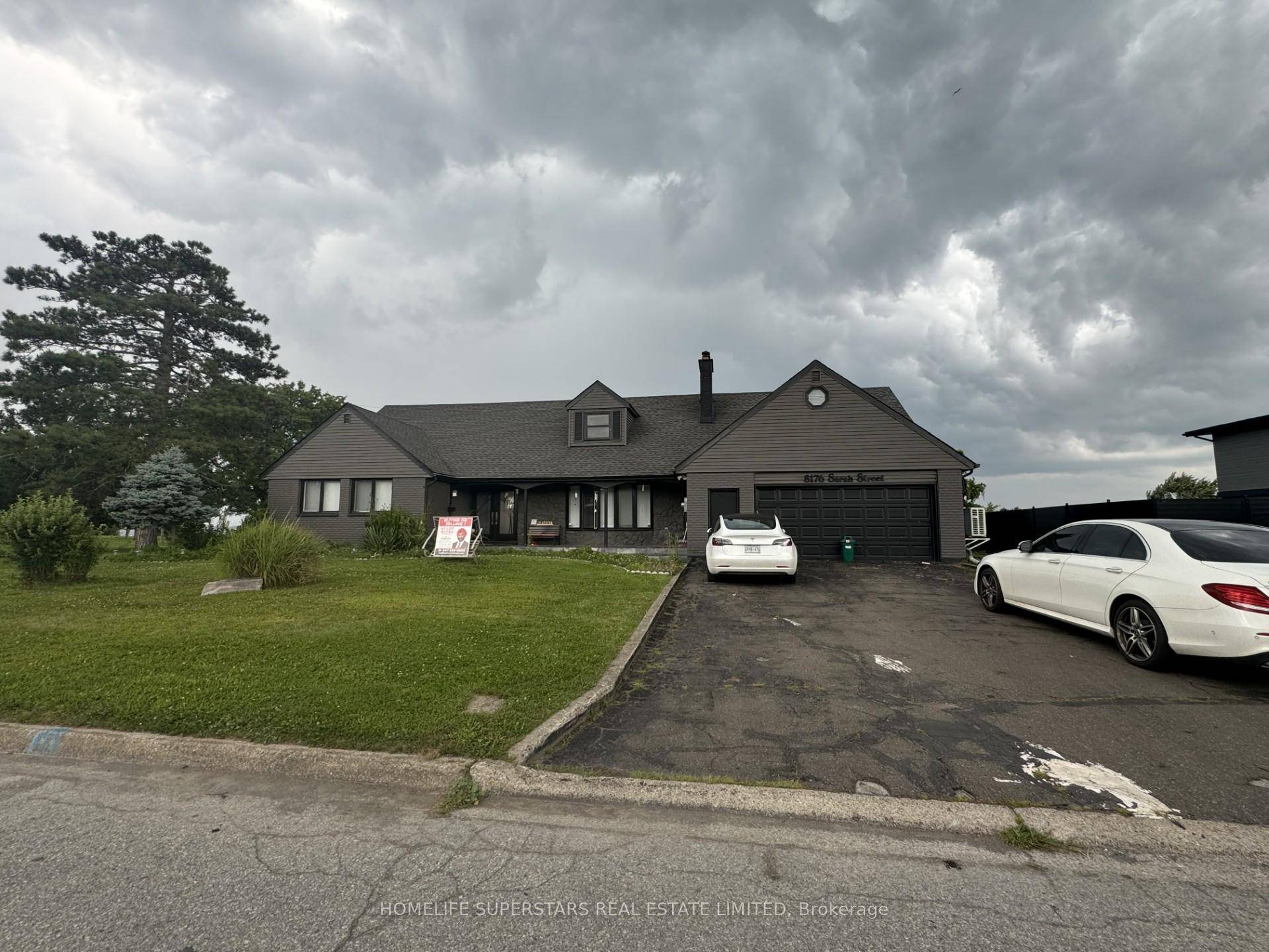 Fronting On Picturesque Street In Chippawa, 3, 500 Sqft 2 Sty 5 Bdrm, 4 Bath Enjoys Municipal Services amp ; Beauty Of Niagara River !