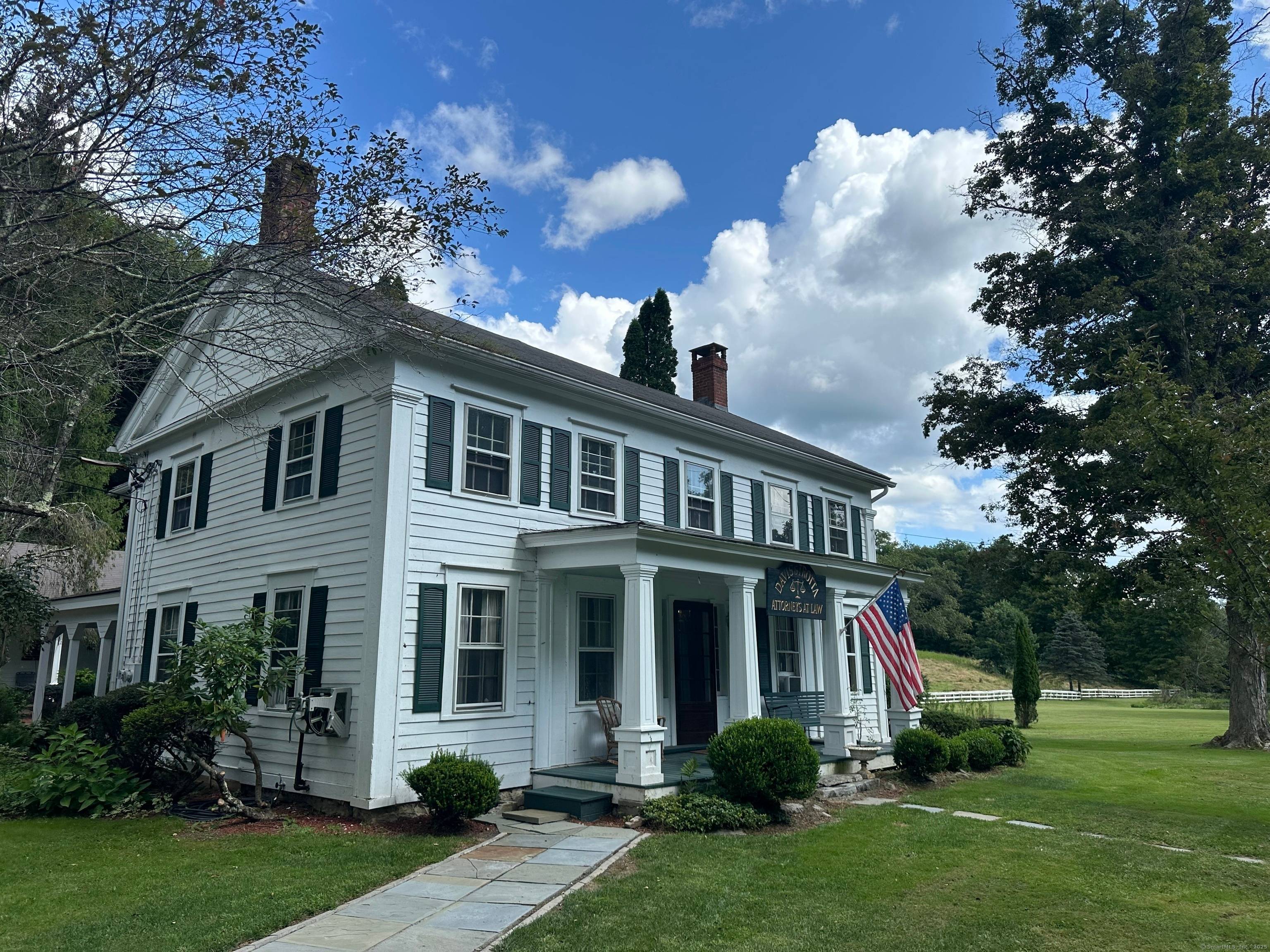 Mare's Nest Circa 1890's equestrian property once home to many thoroughbred racehorses.