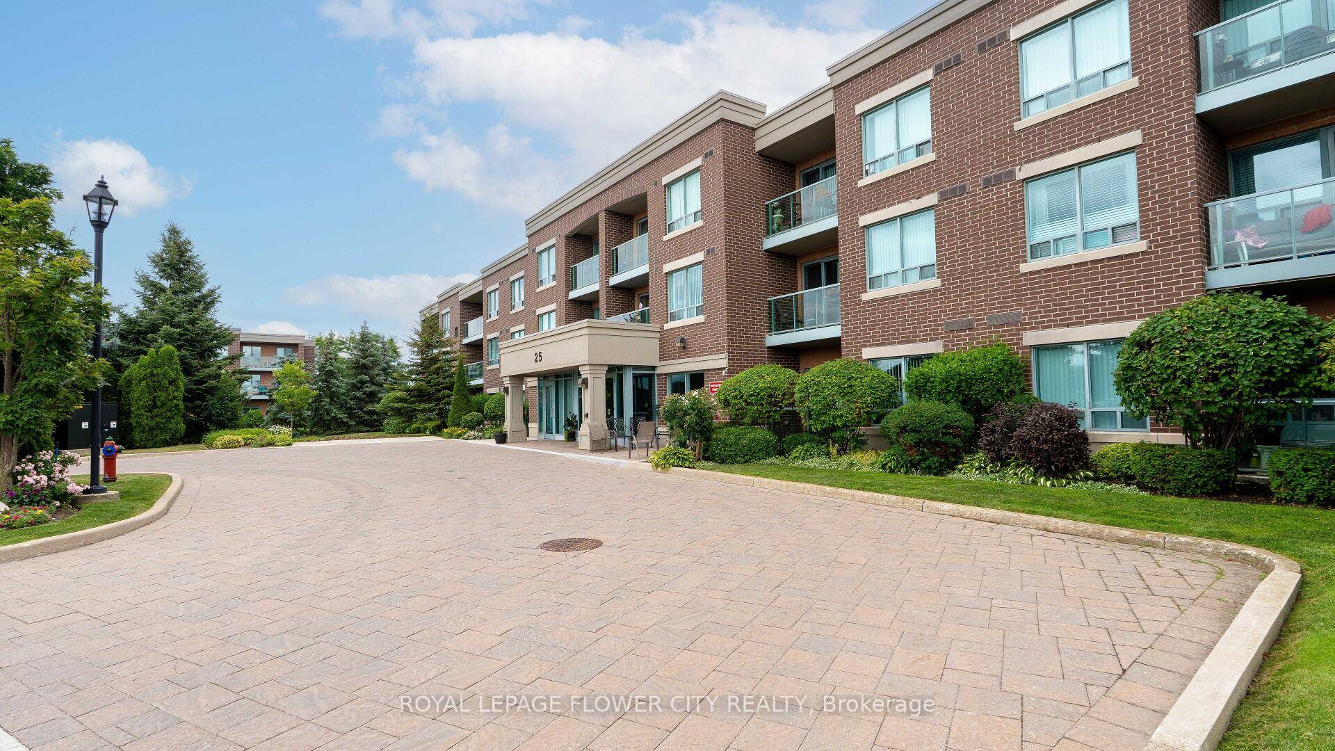 Discover refined living in this elegant 2 bedroom, 1 bathroom condo nestled in the prestigious Villages of Rosedale.