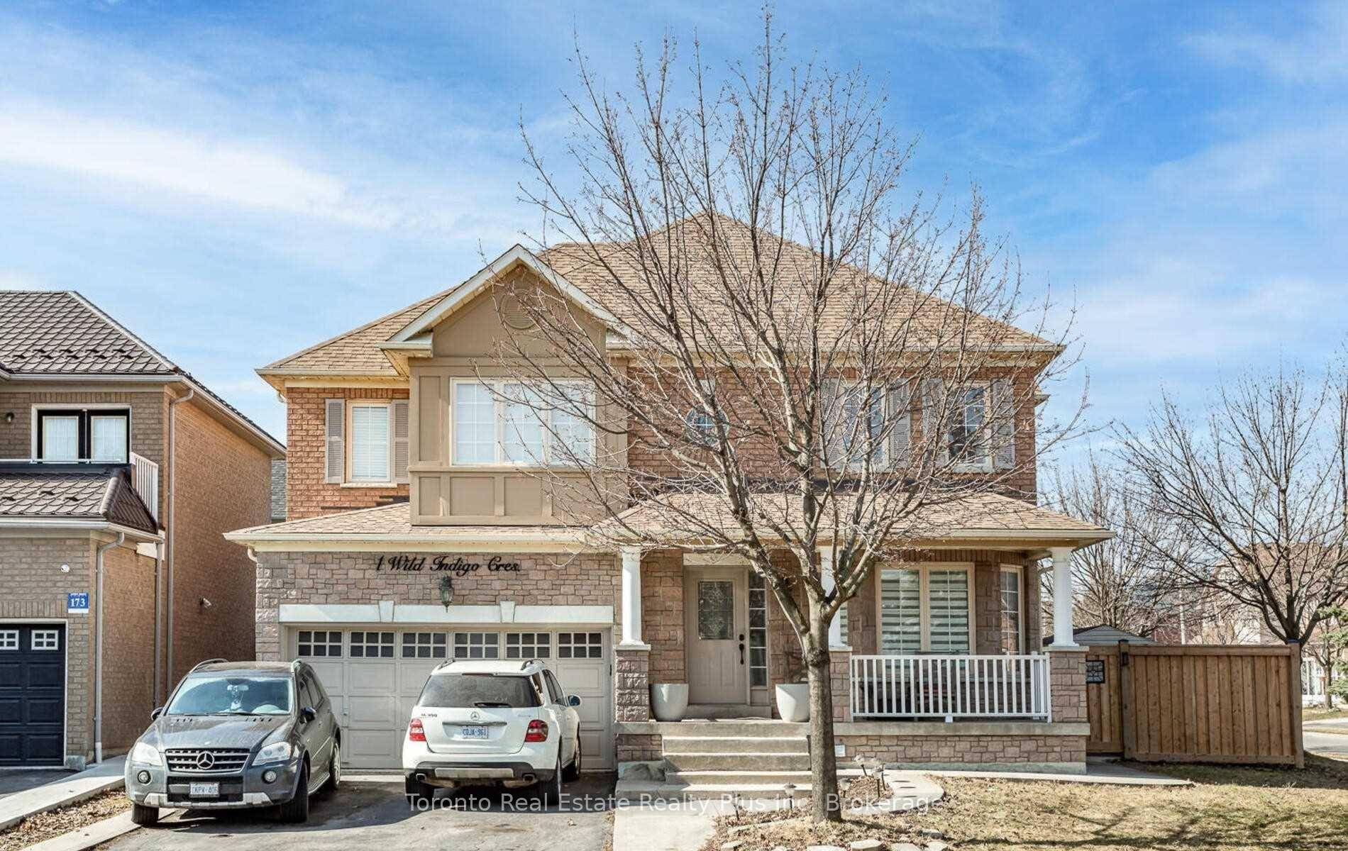 Bright and spacious main and upper floors of a detached home in Springdale for lease, offering a welcoming 18 ft living room, dining room, and family room, plus a convenient ...