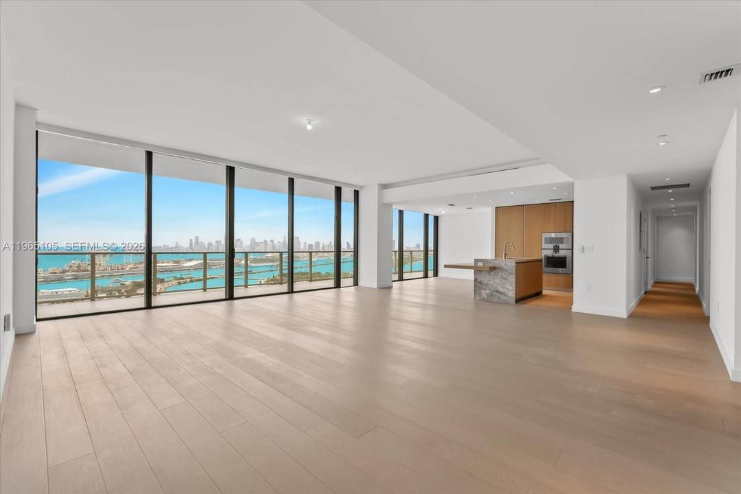 Enjoy breathtaking views of Downtown Miami, Biscayne Bay, Fisher Island and more from this expansive 3 Bedroom, 3.