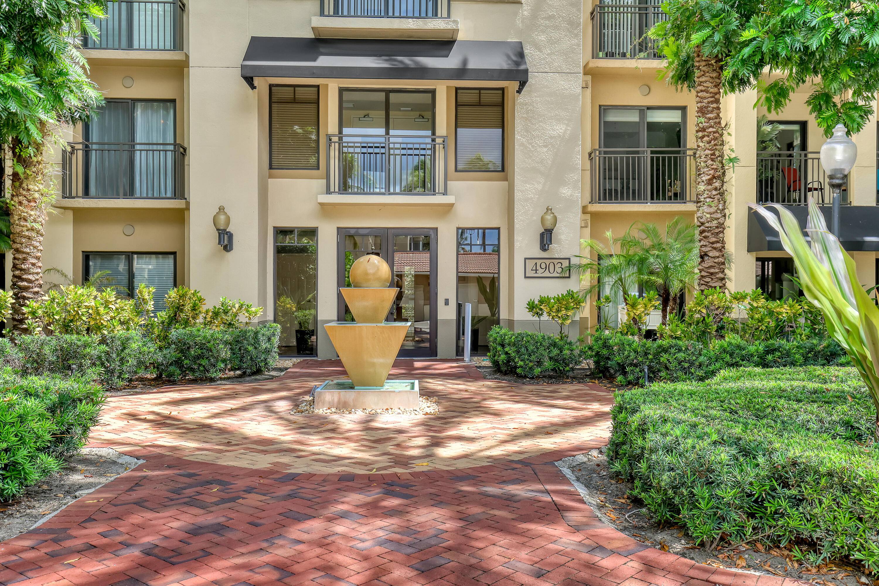 Welcome to Midtown at Palm Beach Gardens where luxury, convenience, and lifestyle meet.
