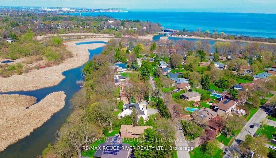 OPEN HOUSE SAT MAY 9th 1 4 PM TORONTO WATERFRONT ESTATE Rare Opportunity to own Waterfront in Toronto.