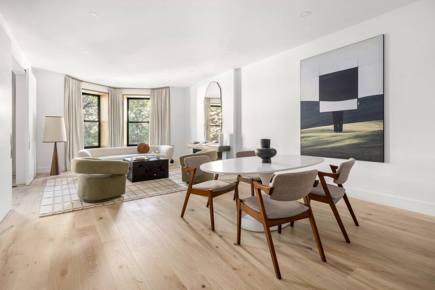 Located in the best part of Park Slope, 275 6th Ave 2 is a breathtaking four bedroom home tucked inside a beautiful 1920 limestone row house.