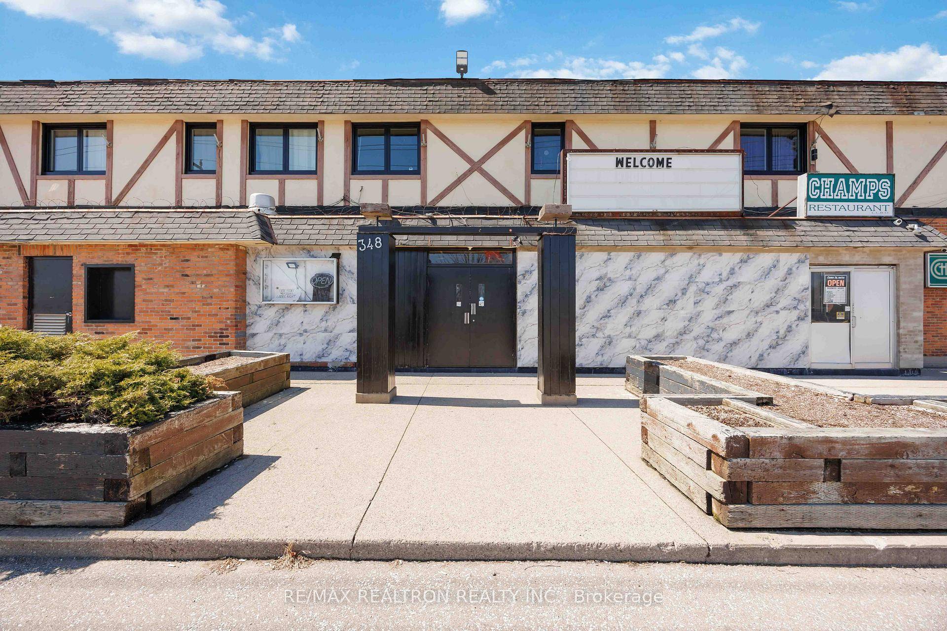 A rare find ! Club space for lease apx 8, 600 sq f with licenses !