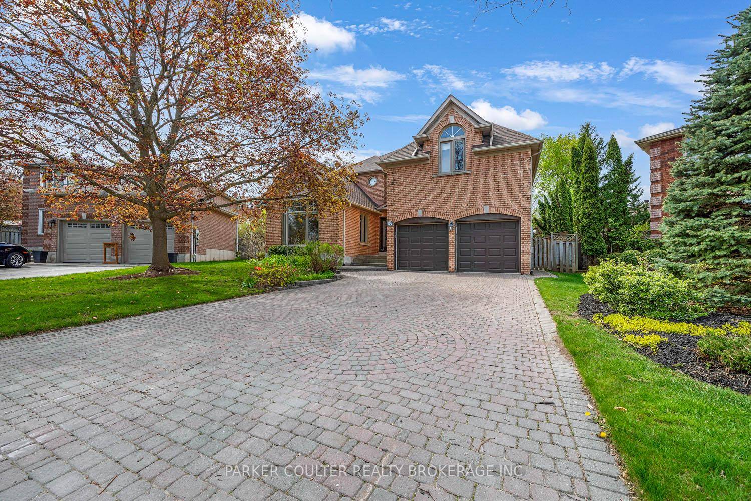 Welcome to 43 Falling Brook Drive A Stunning Family Home in Barrie's Prestigious Kingswood NeighbourhoodNestled on a quiet court in the highly sought after Kingswood community, this impressive all brick ...