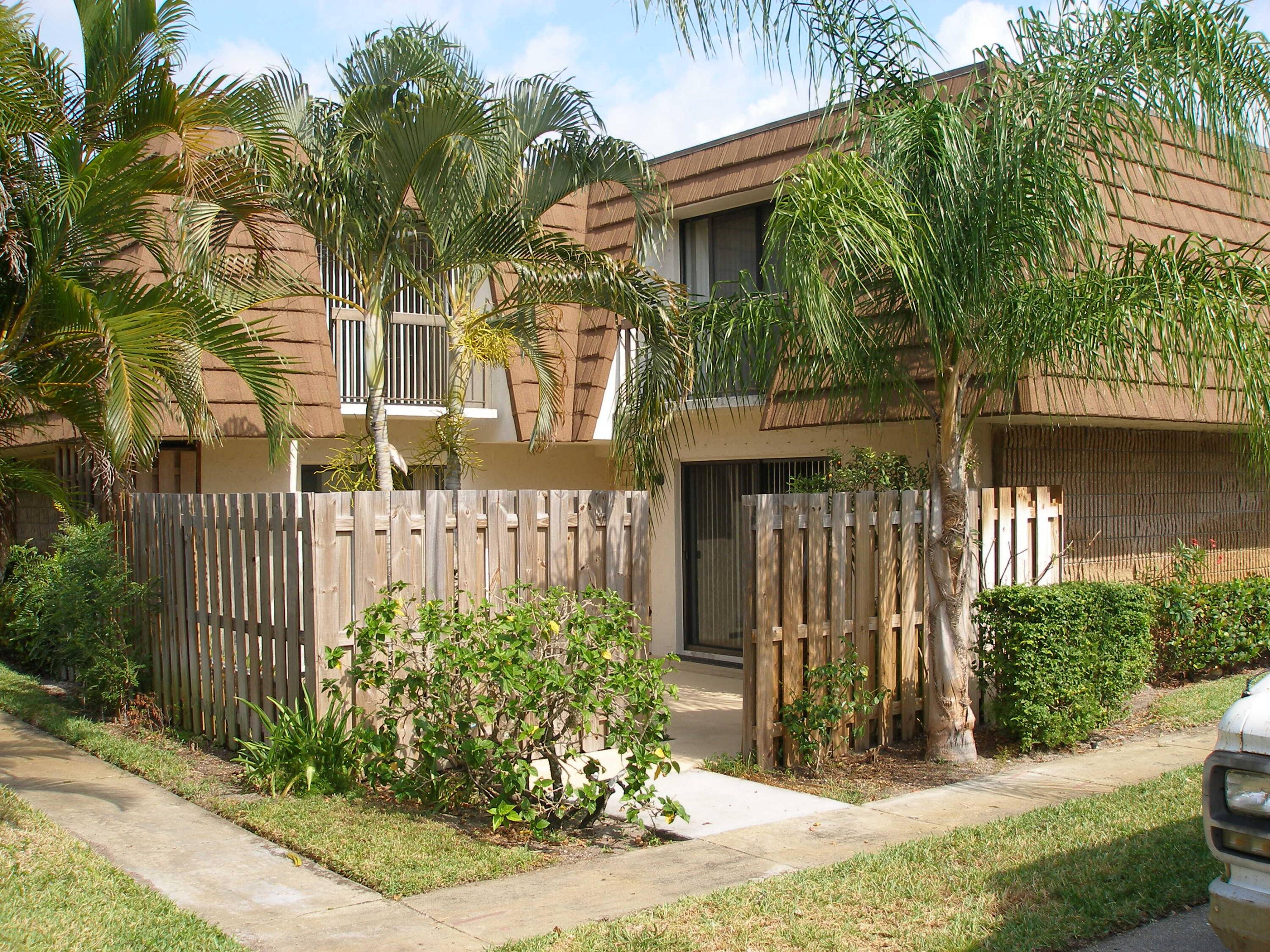 Jupiter Plantation 2 bedroom, 2 1 2 bath with fenced patio.