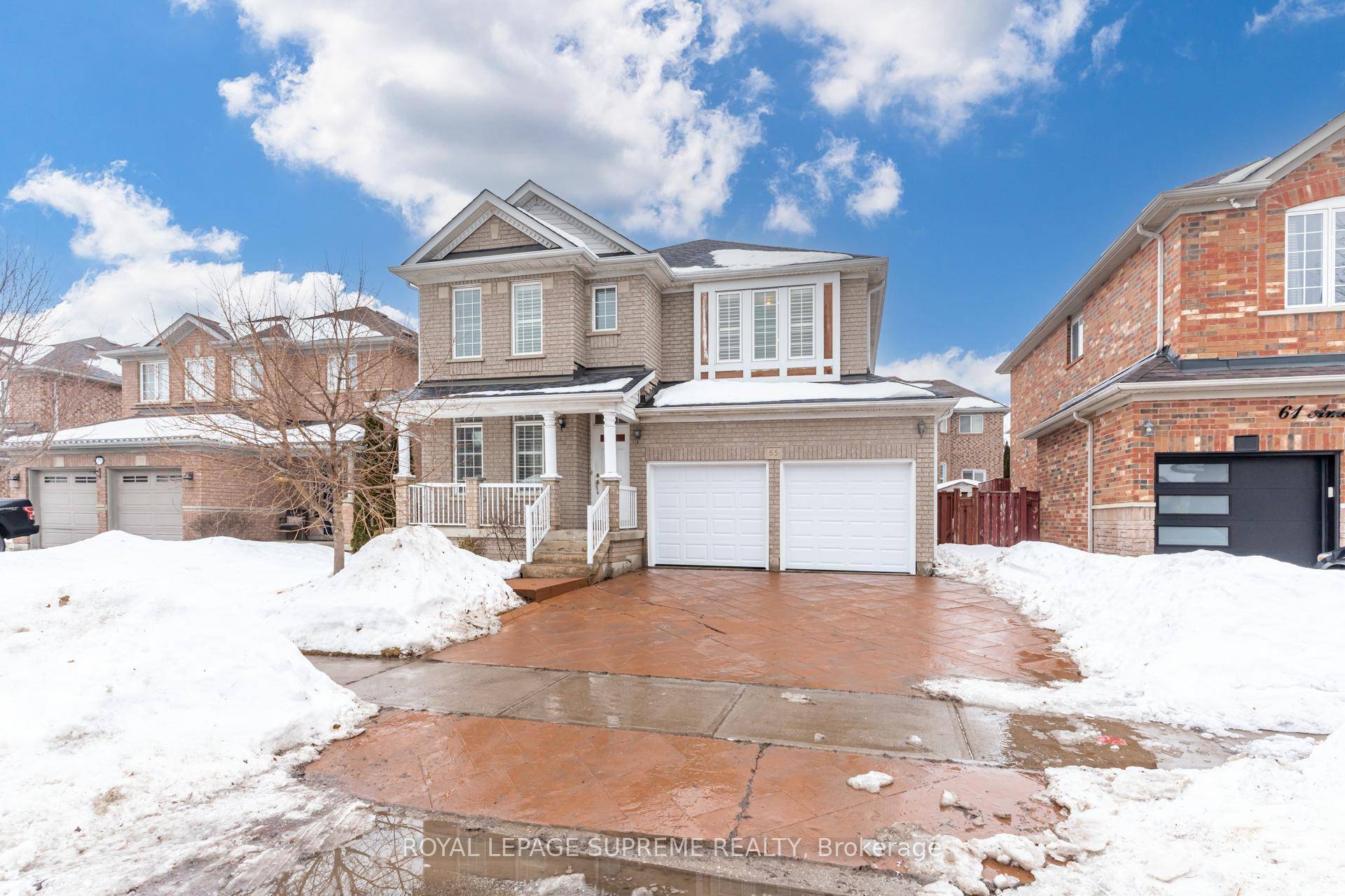 Spacious detached 4 bedroom home located in the highly sought after Sonoma Heights.