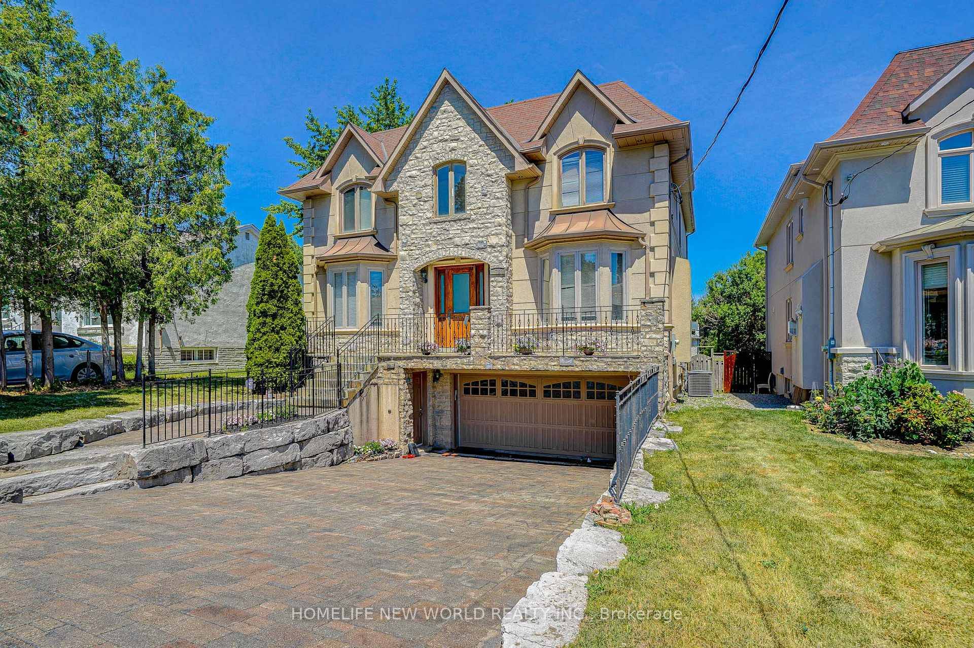 Stunning Property 9Ft Ceilings That Has Been Built To High Standards amp ; Quality.