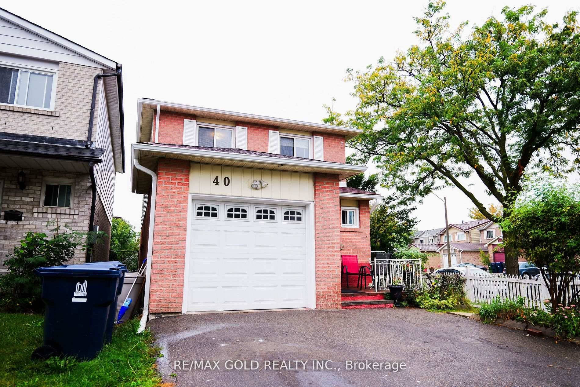 ! ! See Virtual Tour ! ! Location, Location Detached 3 Bedroom 2 bedroom Finished Basement with separate Entrance Home, Perfect For A First Time Buyers Delight Or An Investment.